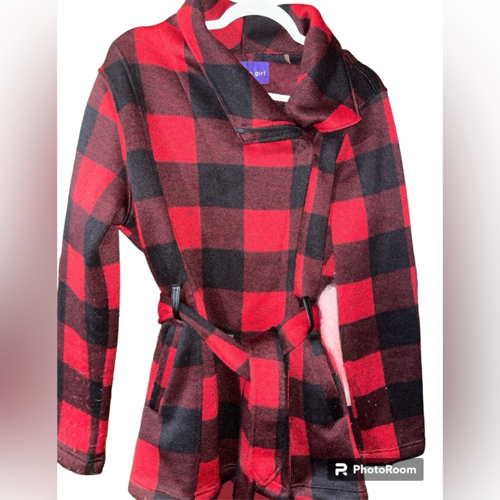 Madden girl plaid design jacket, in color red and black, and size XL.